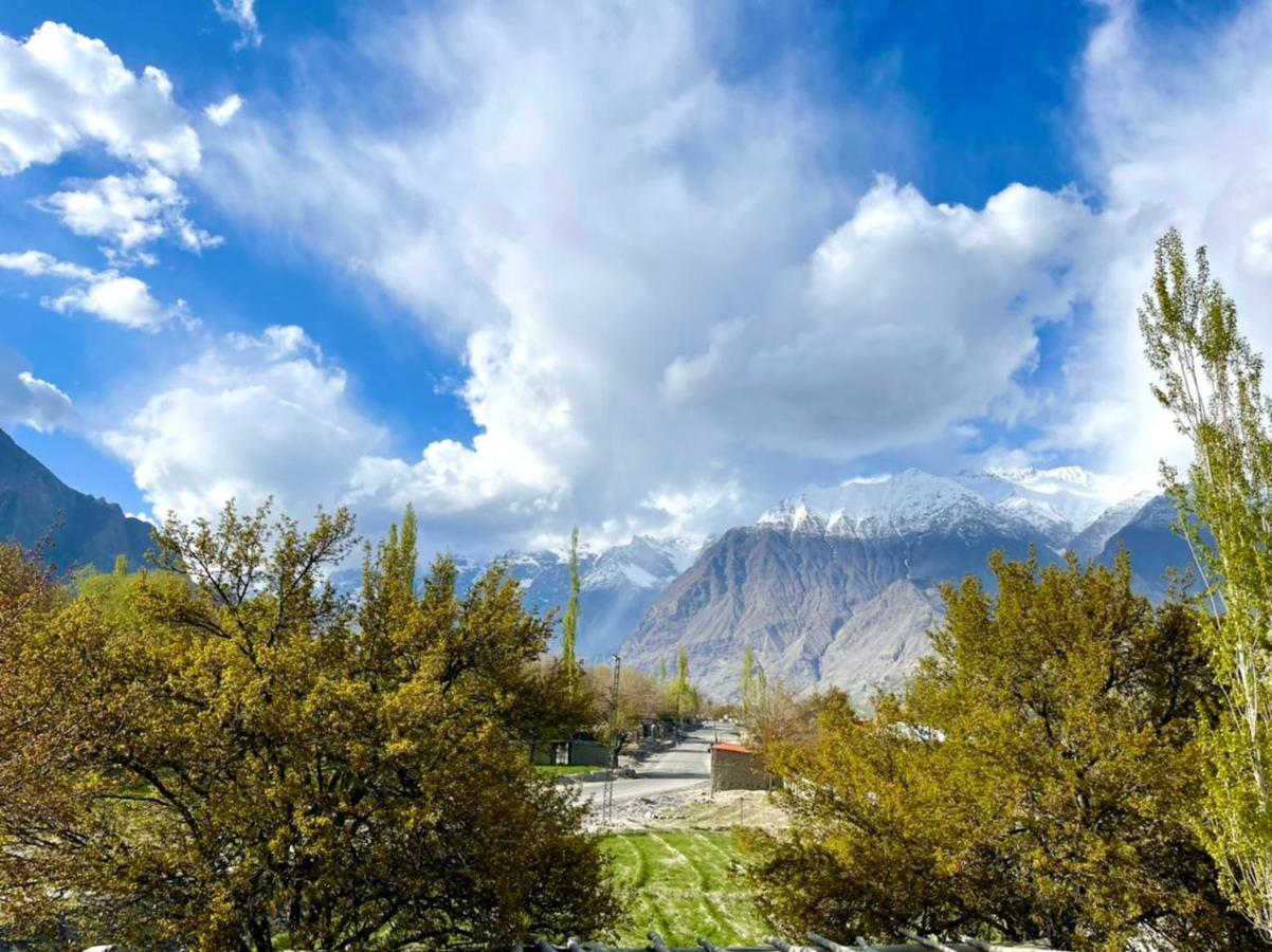 Indus View Hotel Skardu Exterior photo